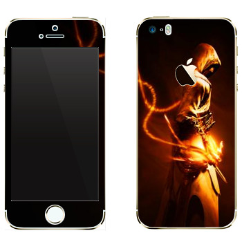 Виниловая наклейка «Assassins creed в золотом» на телефон Apple iPhone 5