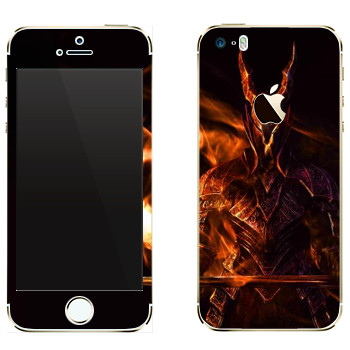 Виниловая наклейка «Dark Souls Воин» на телефон Apple iPhone 5