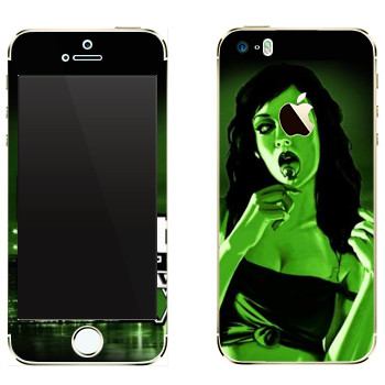 Виниловая наклейка «Зеленая девушка - GTA 5» на телефон Apple iPhone 5