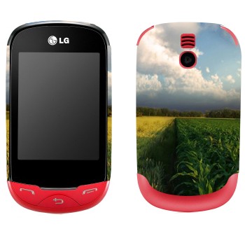   «   »   LG T500