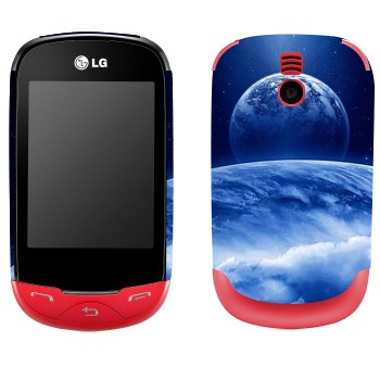   «      »   LG T500