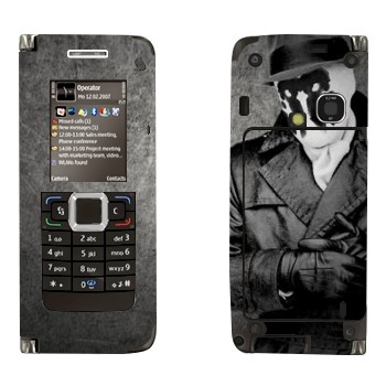   «  - »   Nokia E90