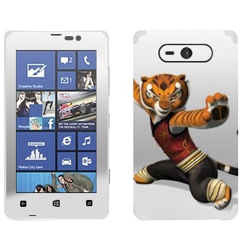   «  - - »   Nokia Lumia 820