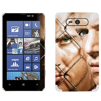   «     -   »   Nokia Lumia 820