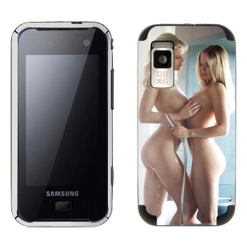   «    »   Samsung F700