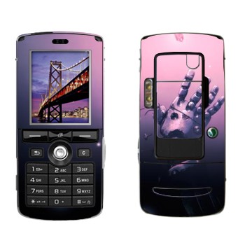   «  -  »   Sony Ericsson K750i