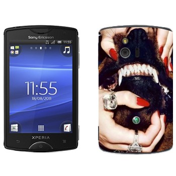   «Givenchy  »   Sony Ericsson ST15i Xperia Mini