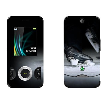   « »   Sony Ericsson W205 Walkman