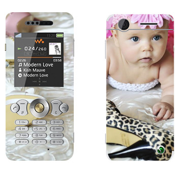   « »   Sony Ericsson W302