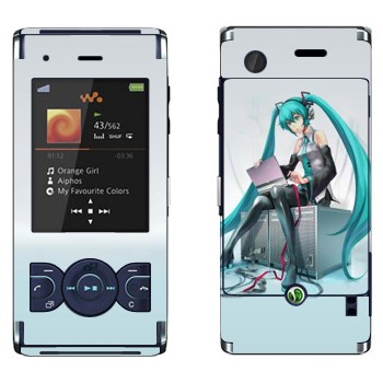   « »   Sony Ericsson W595