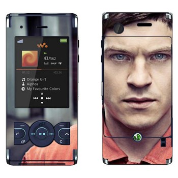   «  - »   Sony Ericsson W595