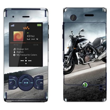   «»   Sony Ericsson W595