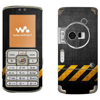   « »   Sony Ericsson W700