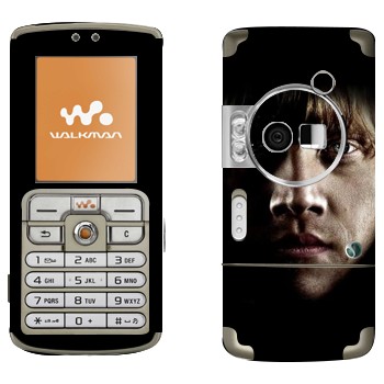   «  -  »   Sony Ericsson W700