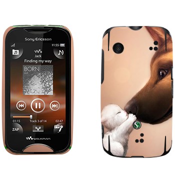   «   »   Sony Ericsson WT13i Mix Walkman